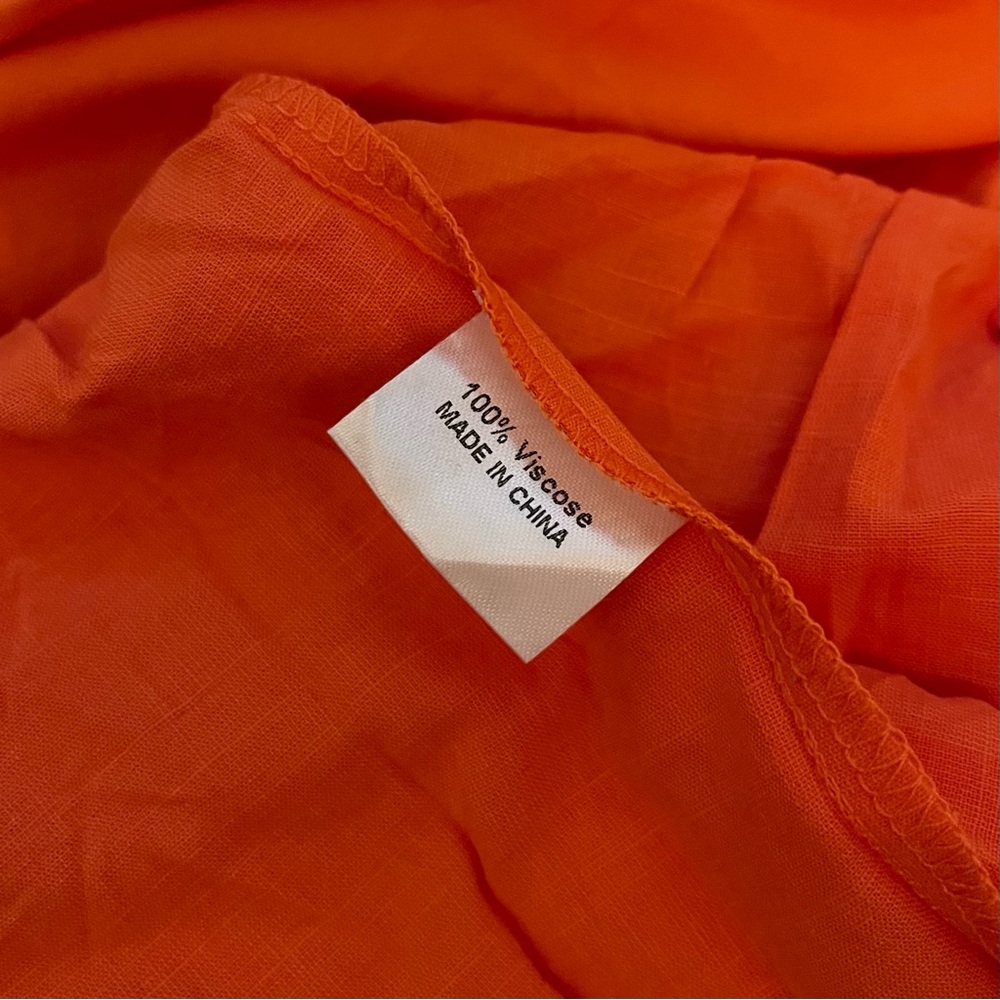 Elegant Coral Midi Dress with White Trim - Picture 8 of 9
